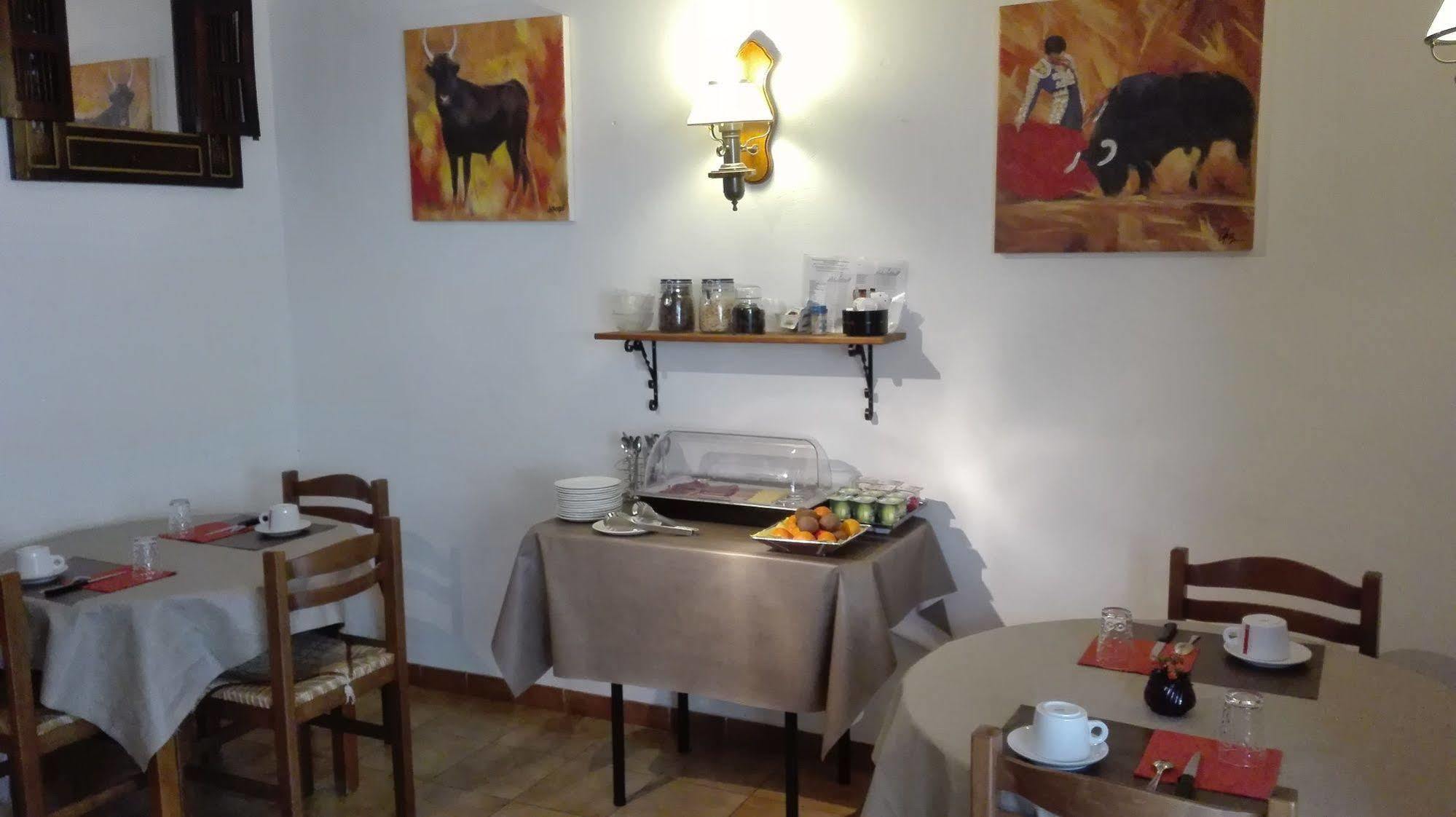 Maison Des Croisades Aigues-Mortes Buitenkant foto